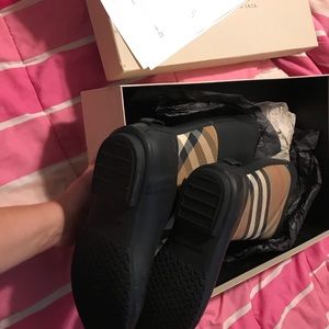 Rain boots Burberry